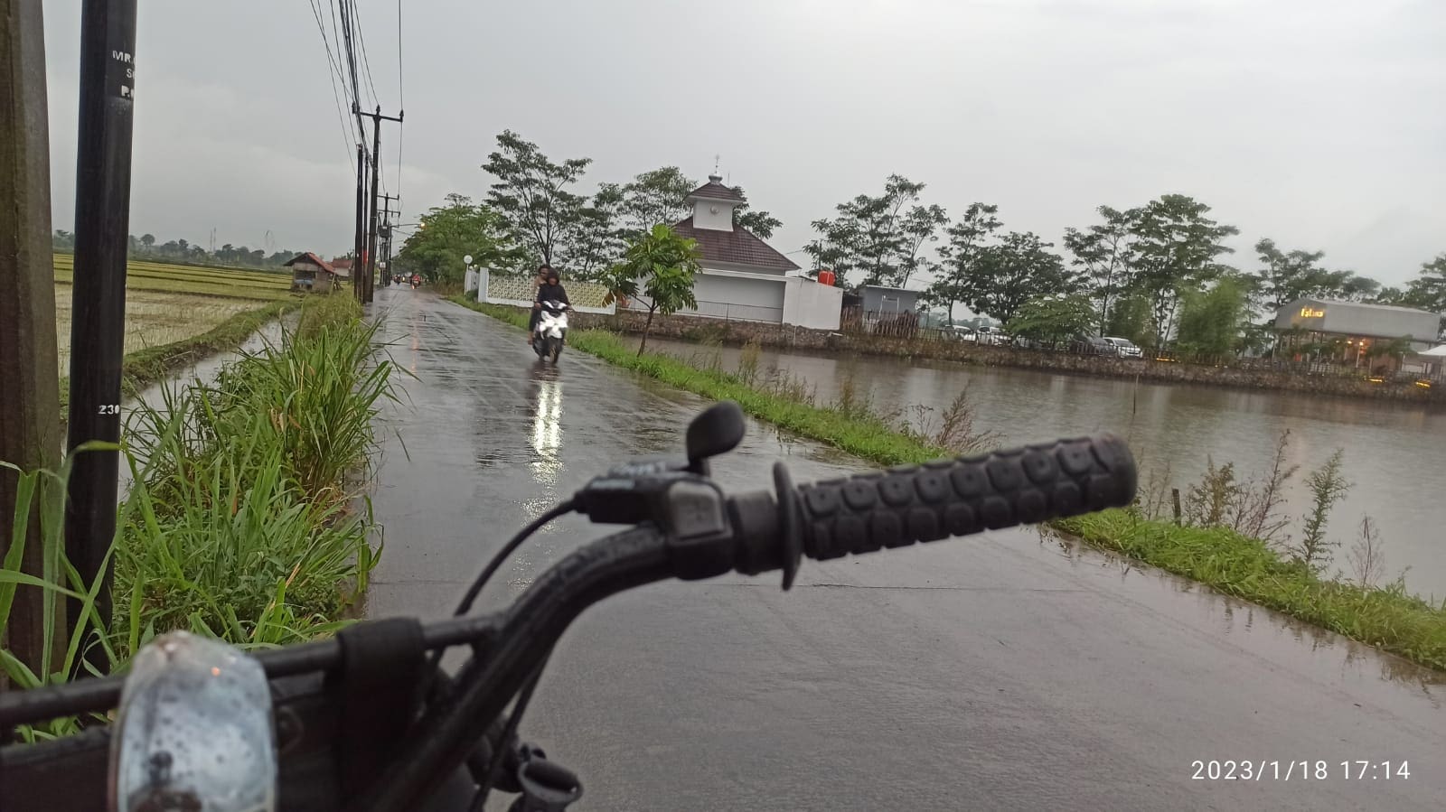 campus life siap siap bike to home dari kampus telkom university 2