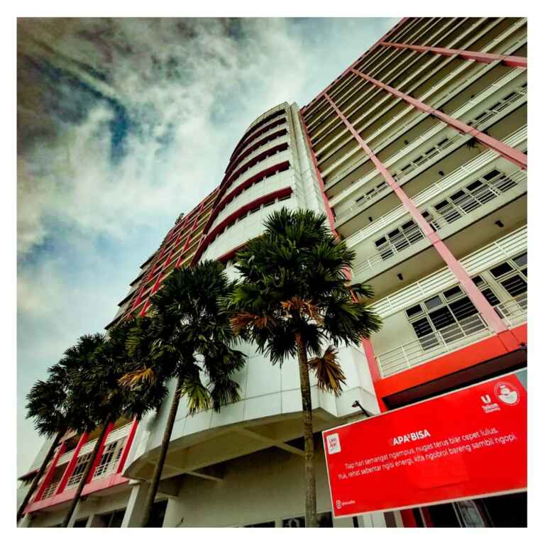 gedung tokong nanas telkom university gku