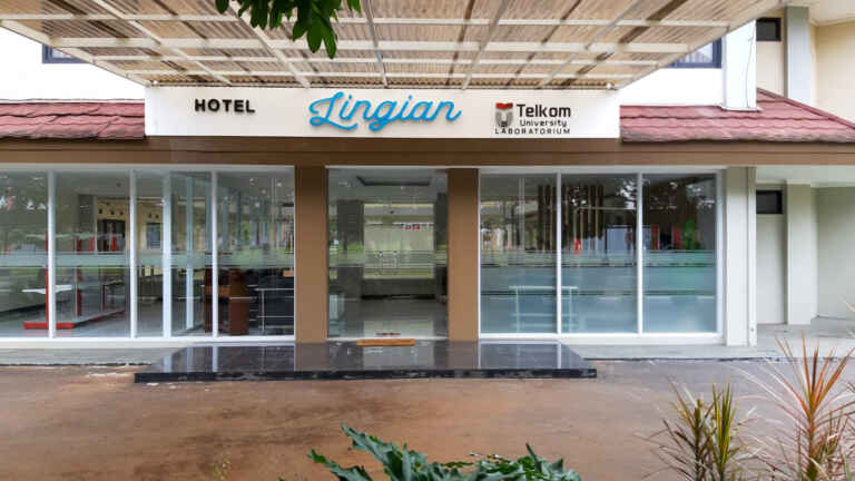 Hotel Linggi Tampak Depan