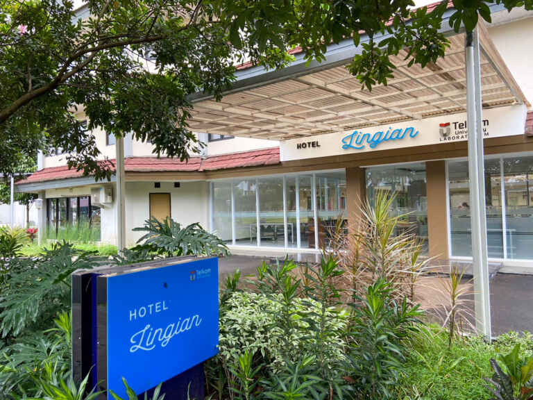 Hotel Lingi Tampak Depan