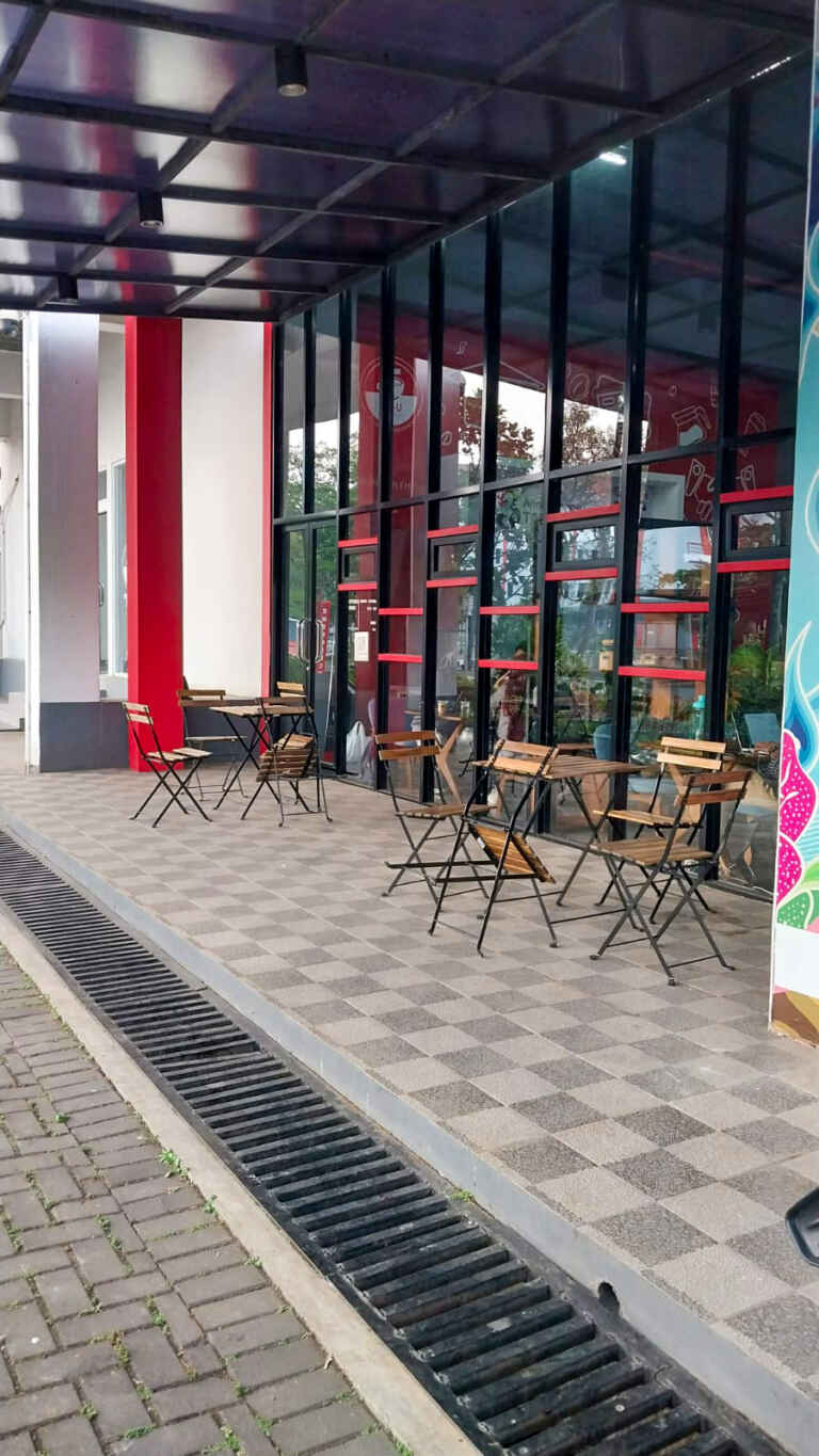 Kursi Di TelU Coffe