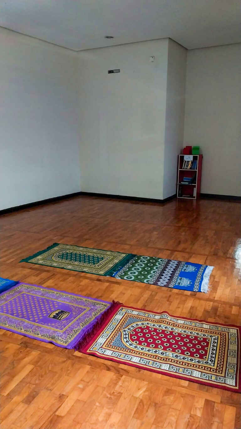 Mushola pria TAmpak Depan