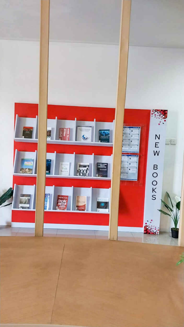 Rak Buku Open Library Telkom Tampak Depan