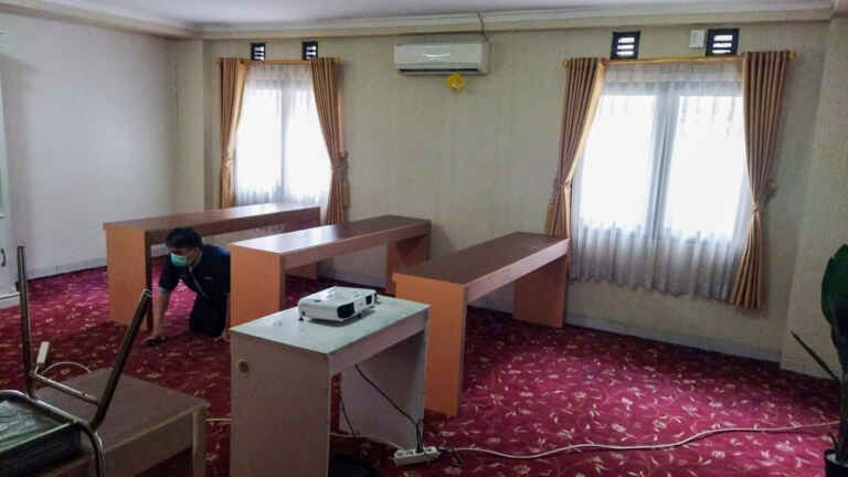 Ruang Meeting Hotel Lingi