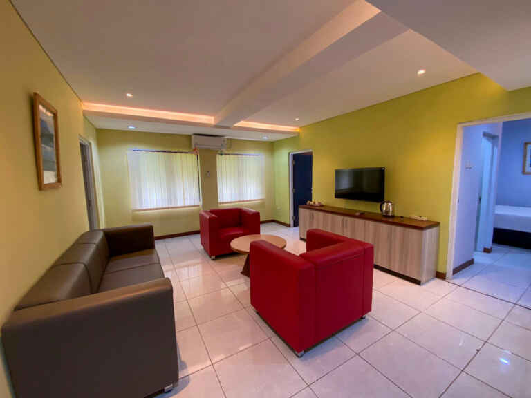 Ruang TamuKamar Family Hotel Lingi