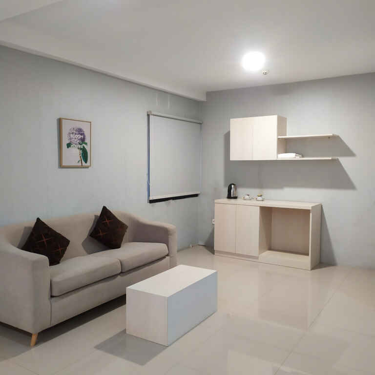 Sofa Kamar Deluxe Hotel Lingi Telkom