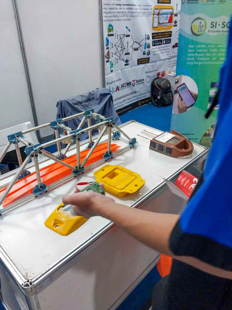 Alat Pendeteksi Getaran Jembatan DI GSG Telkom