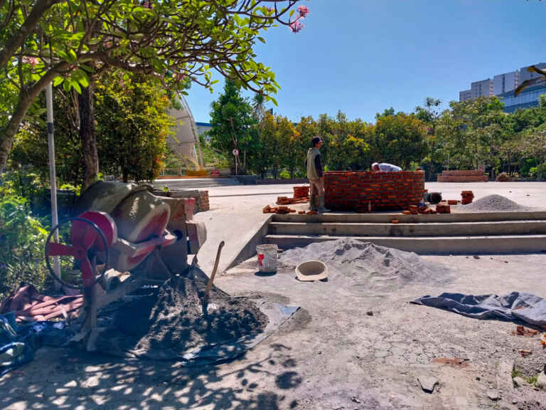 Membangun Sekitaran Danau GAlau Telkom University