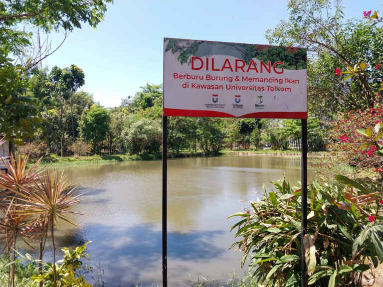 Palang Larangan Di Saung Al  FAtih