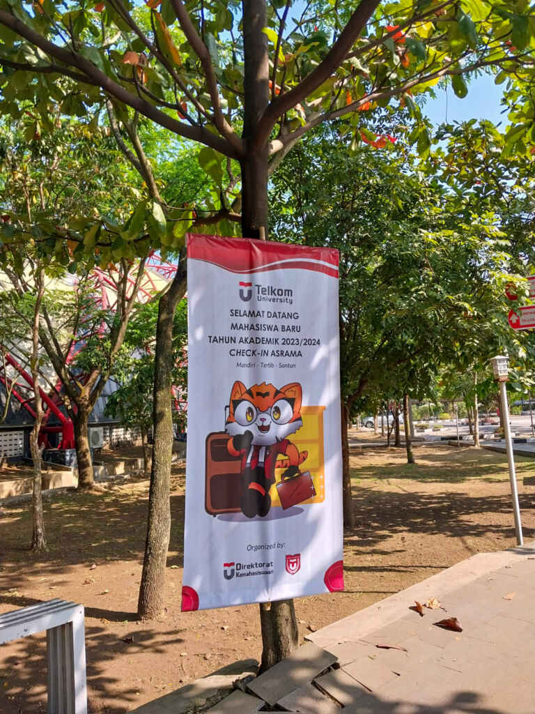 Spanduk MAba Telkom University (1)