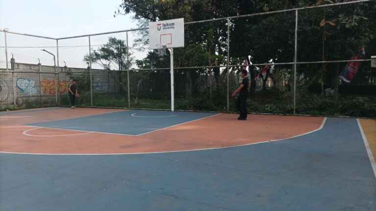 lapangan basket telkom university pegawai 7