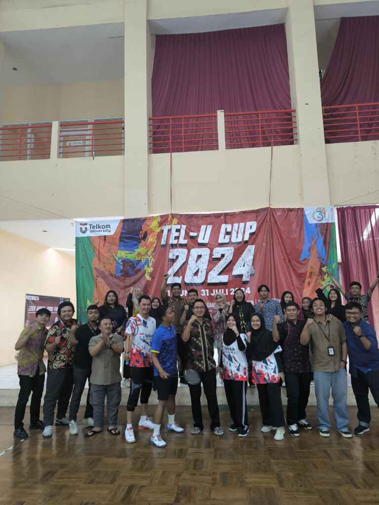Fasilitas Olah Raga Lapangan Badminton Bulu tangkis Telkom University 14 scaled