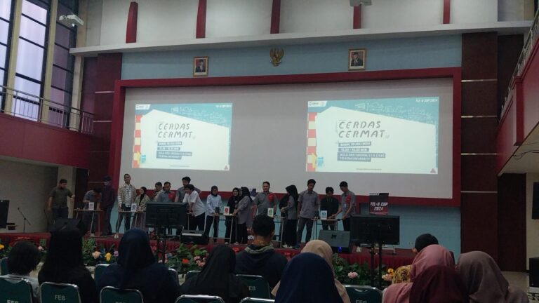 Lomba Cerdas Cermat di Ajang TelU Cup 2024 1