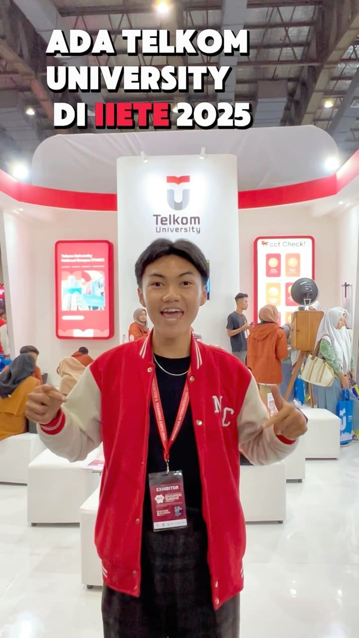 1737727228 Siapa datang ke booth Telkom University di IIETE 2025 Kita