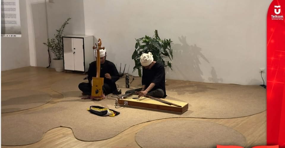 Pameran Seni Nyawang Rasa: Merasakan Keindahan Budaya Desa Baros dengan Seluruh