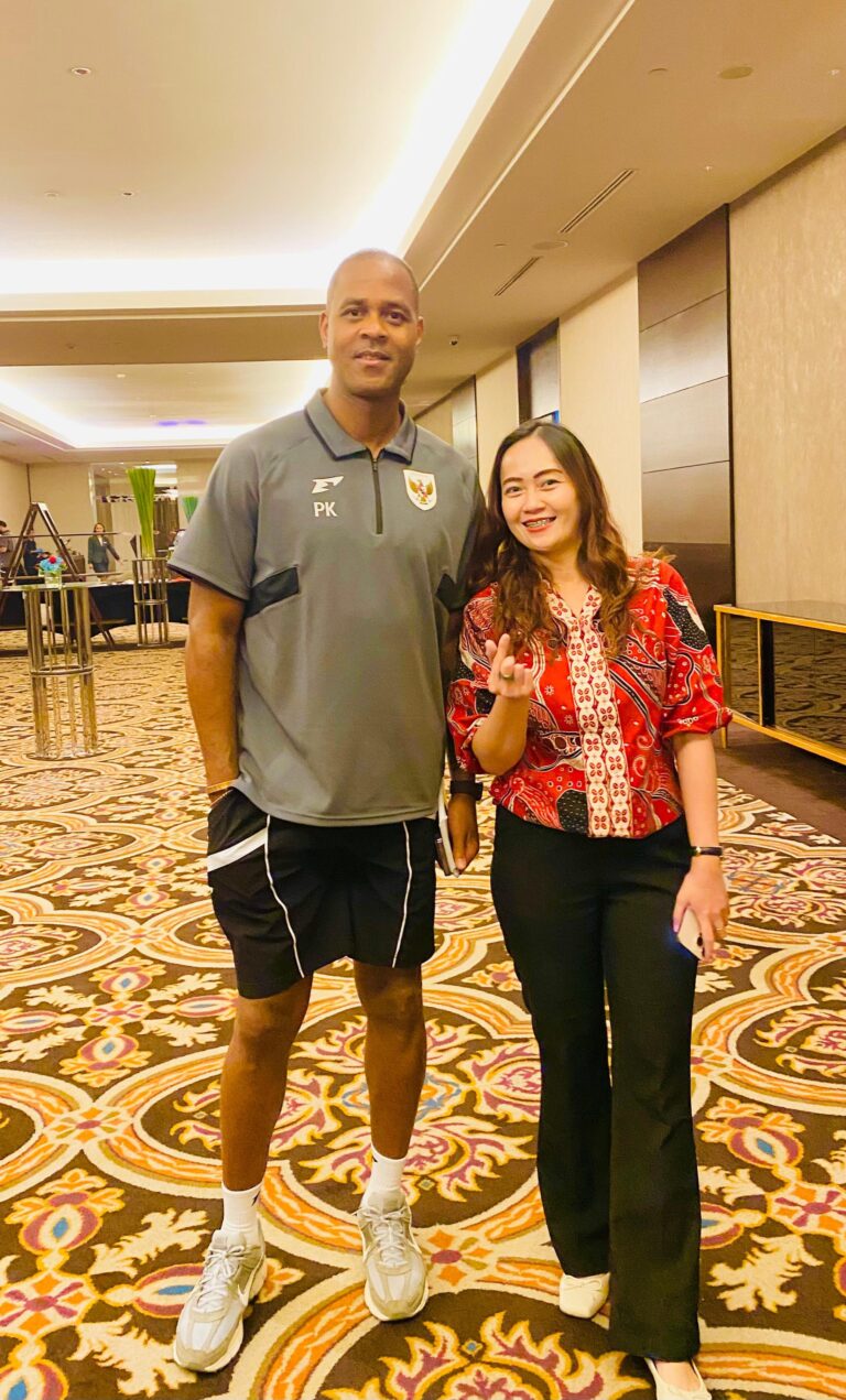 Bertemu Pelatih dan beberapa Pemain Tim Nasional Indonesia 7