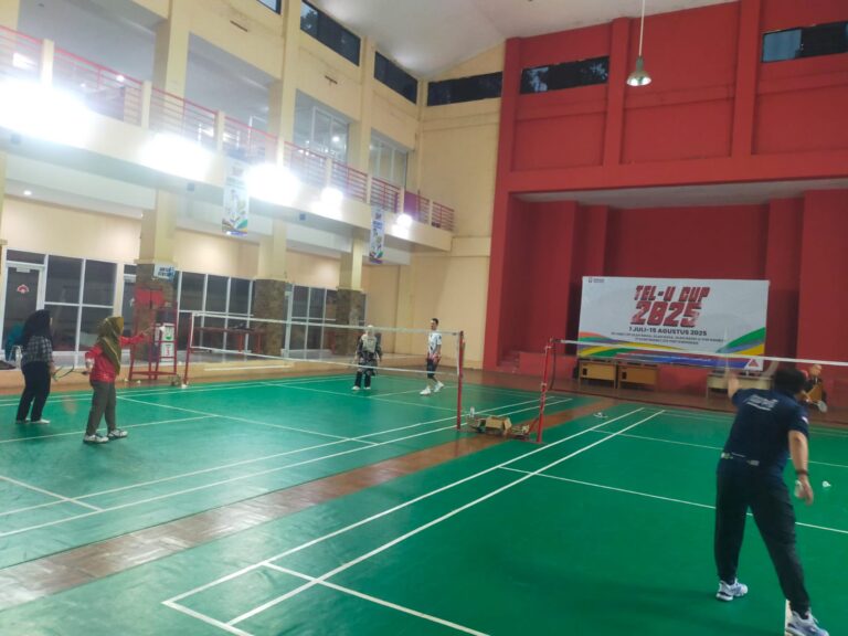 Bulutangkis TEL U CUP 2025 Smash Cepat, Reli Panjang, dan Sorak Penonton yang Membahana 6
