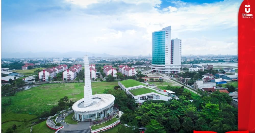 Tel-U Raih Prestasi PTS Terbaik Bidang Artificial Intelligence dalam Pemeringkat