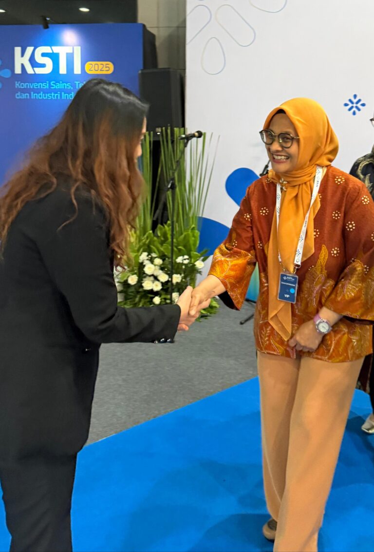 Telkom University menghadiri undangan kegiatan Konvensi Sains, Teknologi dan Industri (KSTI) Indonesia di Auditorium Utama SABUGA ITB 17
