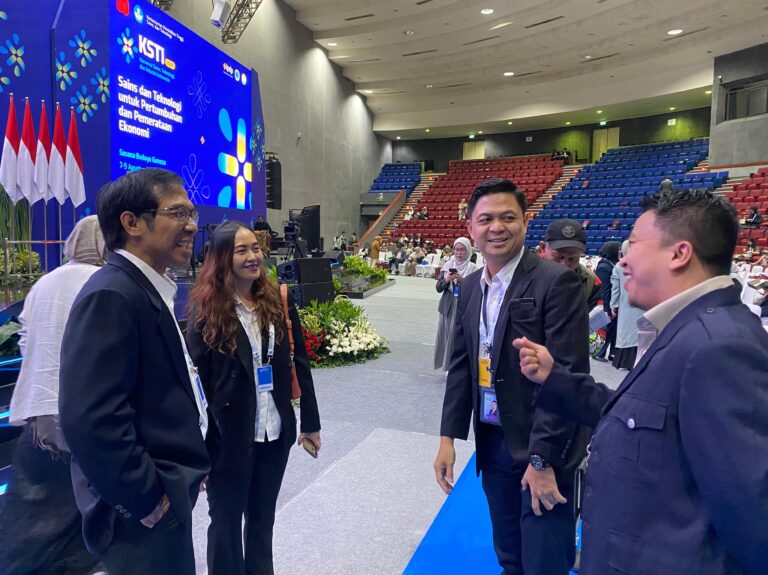 Telkom University menghadiri undangan kegiatan Konvensi Sains, Teknologi dan Industri (KSTI) Indonesia di Auditorium Utama SABUGA ITB 18
