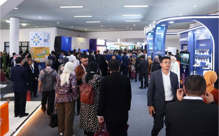 Telkom University menghadiri undangan kegiatan Konvensi Sains, Teknologi dan Industri (KSTI) Indonesia di Auditorium Utama SABUGA ITB 6