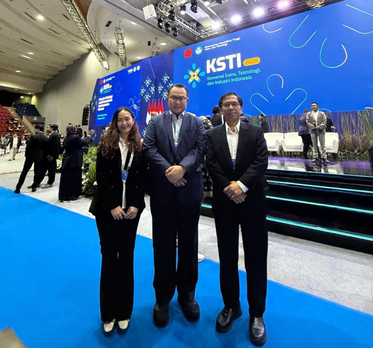 Telkom University menghadiri undangan kegiatan Konvensi Sains, Teknologi dan Industri (KSTI) Indonesia di Auditorium Utama SABUGA ITB 9