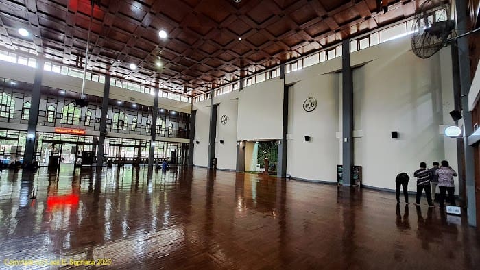universitas telkom