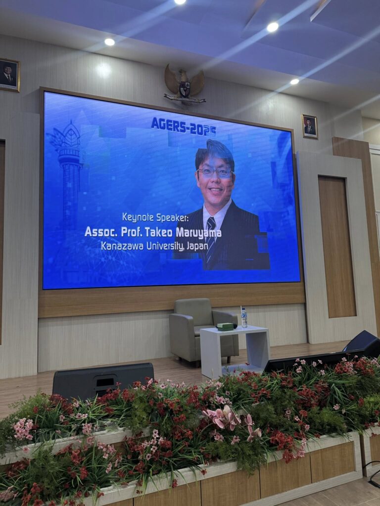 Keynote Ieee Agers 2025 Optical Wireless Power Transmission Untuk Objek Bergerak, Saat Daya Tak Lagi Jadi Batas Inovasi (3)