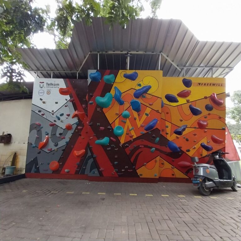 Telu Wall Climbing